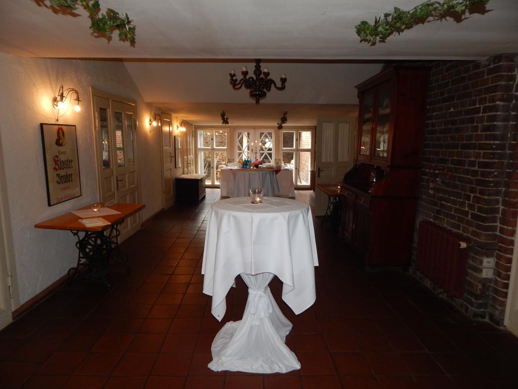 Hotel Alte Foersterei Kloster Zinna Dış mekan fotoğraf